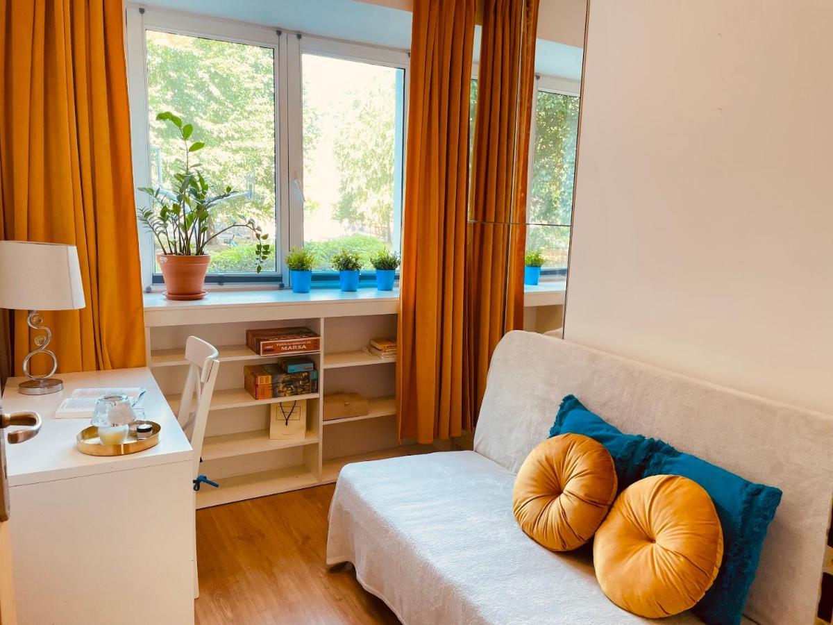 Luxury 4-Bedroom Apartment In Centre - Self-Check In & Fast Wifi Варшава Екстер'єр фото