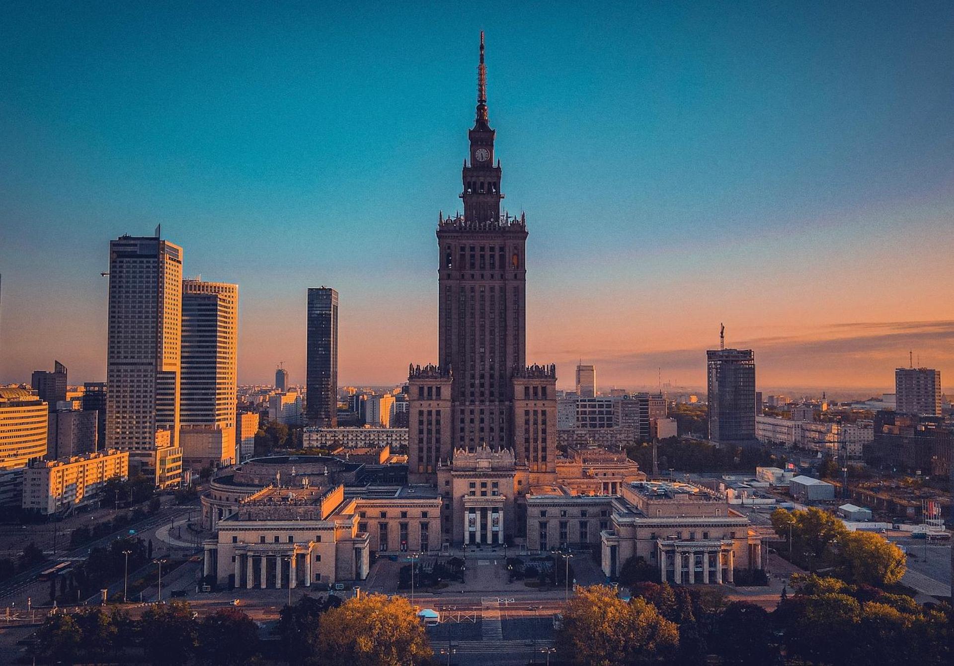 Luxury 4-Bedroom Apartment In Centre - Self-Check In & Fast Wifi Варшава Екстер'єр фото