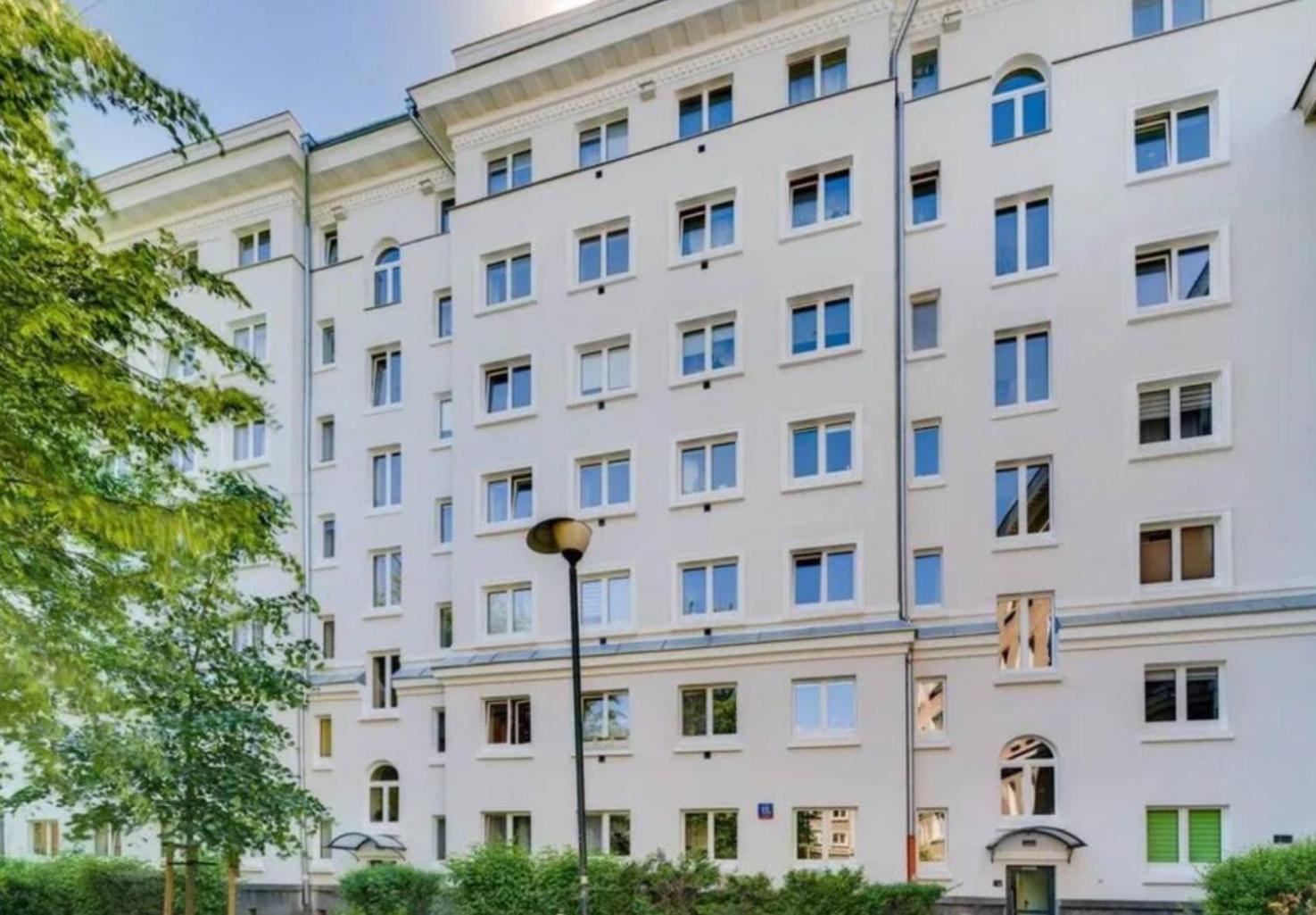 Luxury 4-Bedroom Apartment In Centre - Self-Check In & Fast Wifi Варшава Екстер'єр фото